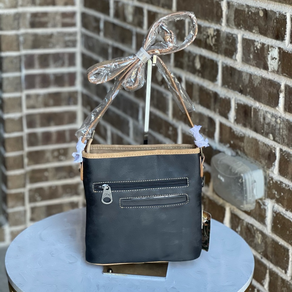 Montana West Concho Collection Crossbody NWT - Picture 3 of 5